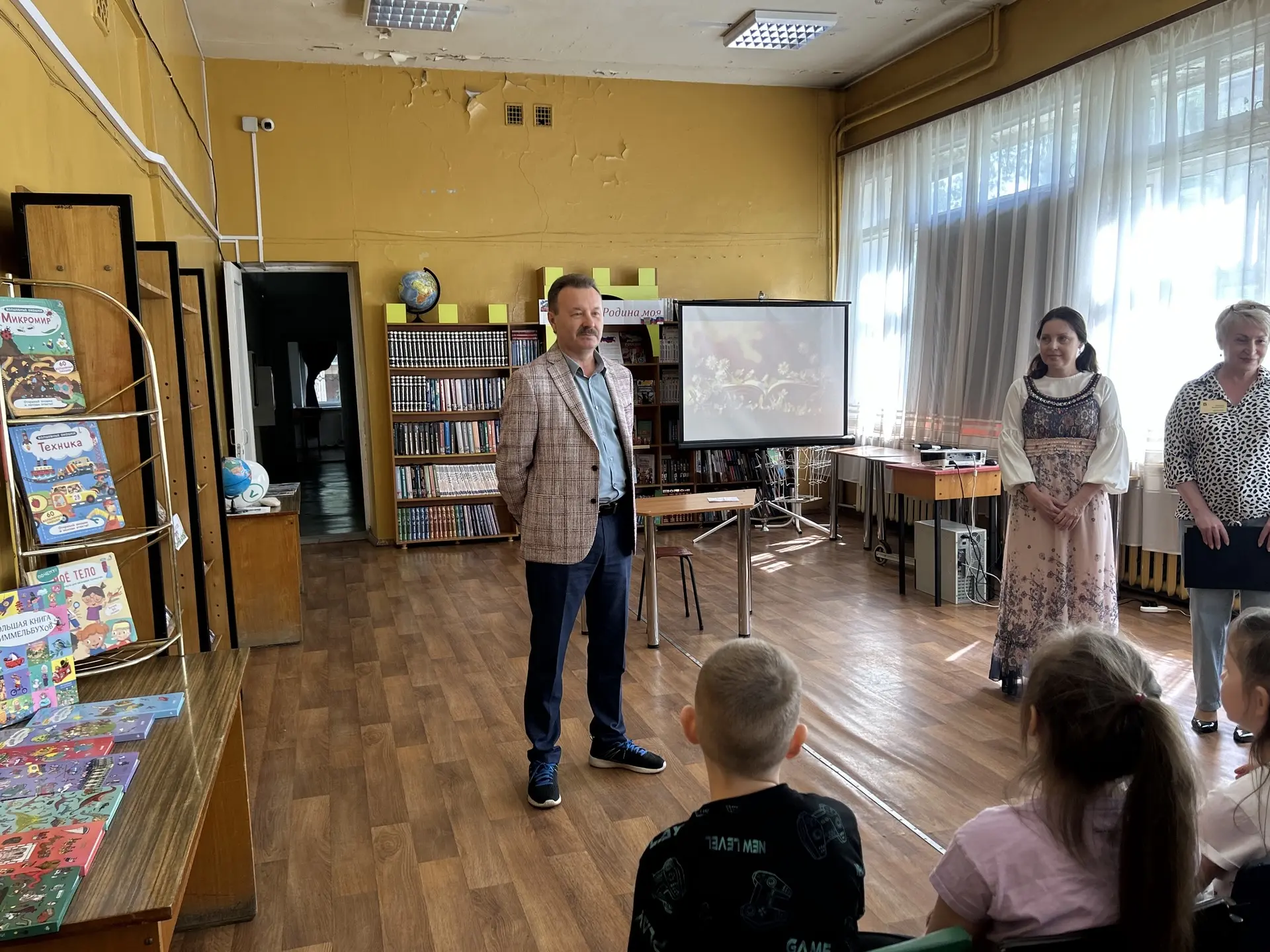 НТЭСК пополнила библиотечный фонд детскими книгами